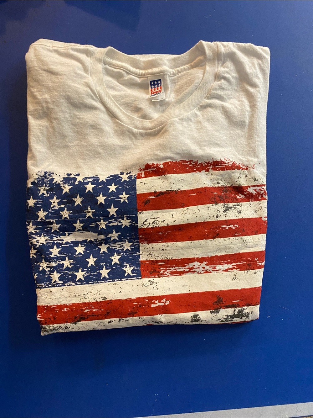 Unbranded White Short Sleeve Tee with Distressed American Flag